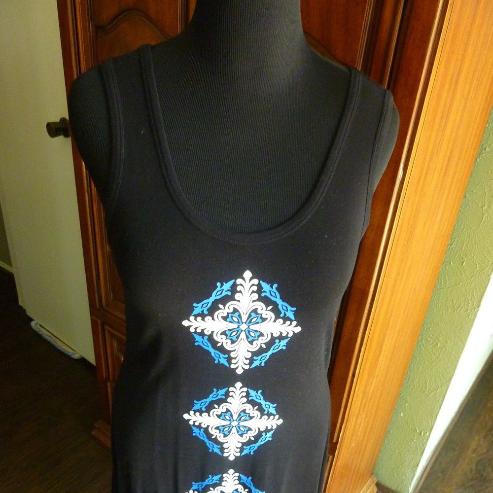 SOFT, WEAR ANYWHERE DRESS!!! - Picture 4 of 5